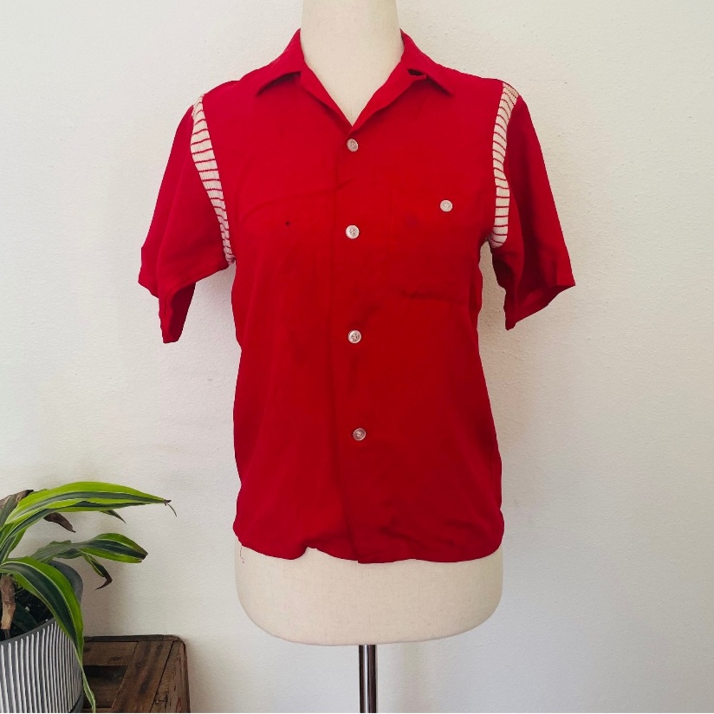 Red 1950s bowling shirt. Olympia “300” women’s size medium. Sporty. Vintage.
